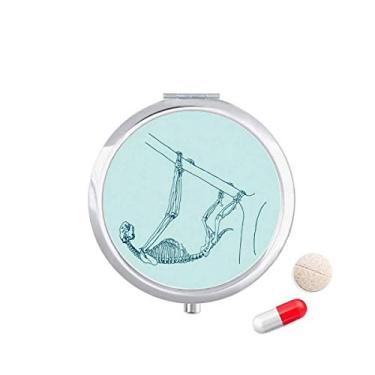 Imagem de Caixa de armazenamento de remédios com desenho de bicho-preguiça de esqueleto e bolso