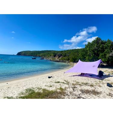 Imagem de Neso Barraca de praia portátil com âncora de areia - Toldo leve para sombra de praia - Configuração fácil para passeios em família - Cantos reforçados patenteados - Proteção solar FPS 50+ - 2,1 x 2,1