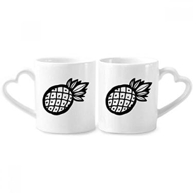 Imagem de Conjunto de canecas de porcelana para casais de frutas com desenho de linha de abacaxi preto com alça de coração