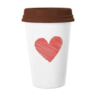 Imagem de Caneca de cerâmica para o Dia dos Namorados com coração e grafite
