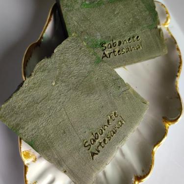 Imagem de Sabonete em Barra Artesanal de Argila Verde - Flor e Aroma Saboaria 