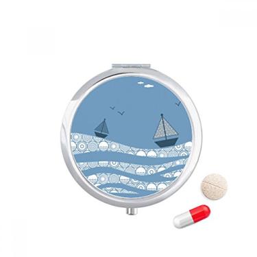 Imagem de Caixa de comprimidos com ilustração de nuvem e paisagem de ondas marítimas, caixa de armazenamento de medicamentos