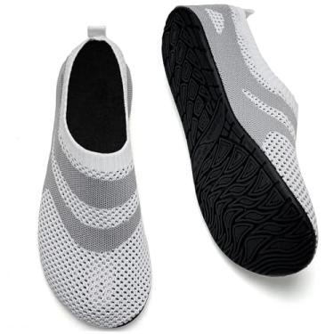 Imagem de WateLves Sapatos aquáticos para mulheres e homens descalços meias de viagem para casa meias aquáticas de secagem rápida para praia, natação, pilates, ioga, dança, acampamento, itens essenciais, Branco