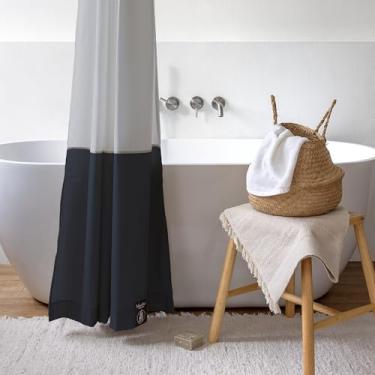 Imagem de onesevennine Cortina de chuveiro de designer coreana – reciclada, resistente à água, azul-marinho cinza – Inclui 12 ganchos de plástico para fácil configuração