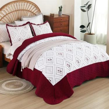 Imagem de Cmfshape Conjunto de colcha king extragrande, vermelho de Natal, 114 x 102, California King, com 2 fronhas, edredom de cama bordado requintado para todas as estações - cobertor leve caído no chão