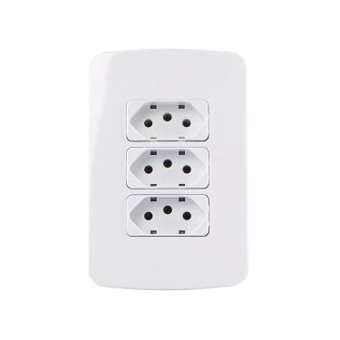 Imagem de Tomada Tripla MarGirius B3 2P+T 10A com Placa 4x2 Branca