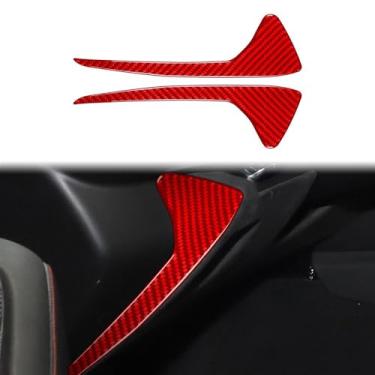 Imagem de 2 peças de volante automotivo para painel de instrumentos inferior frontal com fendas laterais pretas e vermelhas, decoração em fibra de carbono compatível com modelos Chevrolet Corvette C8 2020-2024,