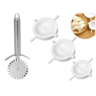 Imagem de Kit Moldes para Cortar Pastel 3 Tamanhos em Plástico Branco, Cortador de Massa Meia Lua e Carretilha cortar pastel Inox, Conjunto 4 Peças para Pastéis e Empanadas