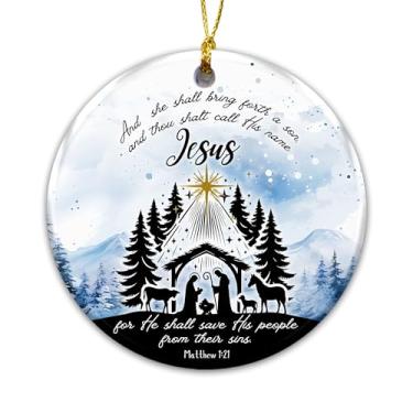 Imagem de Ornamento de presépio cristão – "and Thou Shalt Call His Name Jesus" Matthew 1:21 – Ornamento de Natal de cerâmica religiosa com cena de família sagrada, versículo das escrituras e decoração de férias