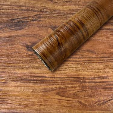 Imagem de Azulejos de piso de madeira para descascar e colar, azulejos de vinil, revestimento de vinil destacável, à prova d'água e antiderrapante, fácil de instalar, para cozinha, quarto, banheiro, escritório