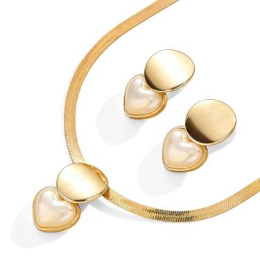 Imagem de Conjunto de brincos pendentes de colar de ouro feminino, 3 peças, corrente de osso de cobra de ouro, colar circular com pingente de coração e brincos pendurados para mulheres, conjunto de joias de