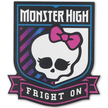 Imagem de Open Road Brands Decoração de parede Monster High Fright On Wood - Arte de parede fofa Monster High para quarto ou sala de cinema