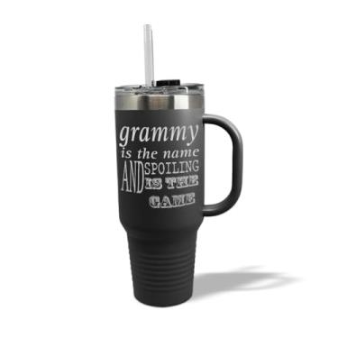 Imagem de Copos de copo com canudo Grammy The Name Spoiling The Game B Family & Friends Mom Copo de café com tampa Canecas de viagem isoladas personalizadas gravadas em aço inoxidável 1,134 g design preto
