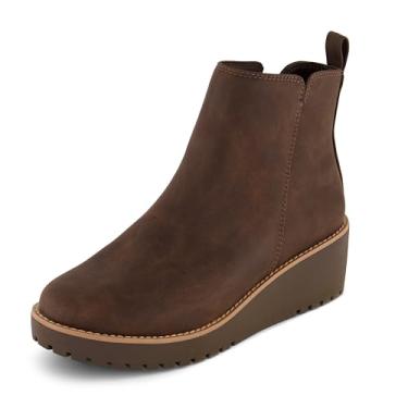 Imagem de CUSHIONAIRE Bota anabela feminina Ilena + espuma viscoelástica, larguras disponíveis, Marrom, 8.5