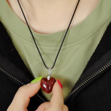 Imagem de Gargantilha feminina com coração de cristal vermelho grosso, pingente de coração Y2K, joia estética simples para mulheres