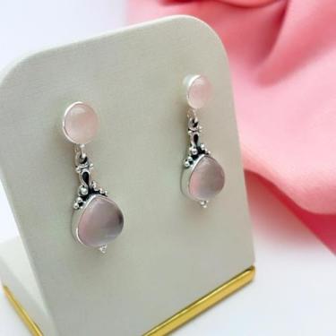 Imagem de Brinco Delicado Quartzo Rosa Prata 925 - Atraktiva Joias