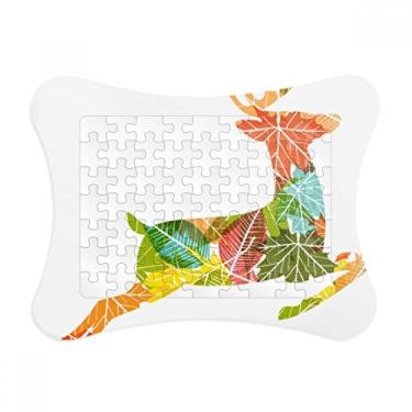 Imagem de Moldura de quebra-cabeça com estampa de alce de folhas coloridas de Natal, enfeite de quebra-cabeça