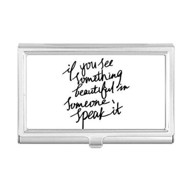 Imagem de Capa porta-cartões com citação Something Beautiful in Someone
