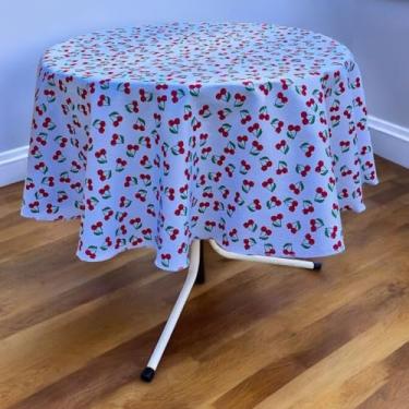 Imagem de Toalha de Mesa Redonda para 4 Cadeiras Estampada Cerejas, Tecido Oxford Secagem Rápida