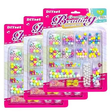 Imagem de Kit com 3 Cartelas de Miçangas Letrinhas com Fio Montar Pulseiras e Co