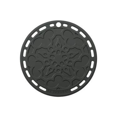 Imagem de SUPORTE LE CREUSET SILICONE FRENCH PARA PANELAS 20CM CINZA FLINT 93007300444000