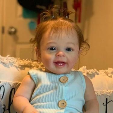 Imagem de Bebê Reborn Boneca Silicone Menina Realista Olhos Azuis 55cm Pode Dar Banho