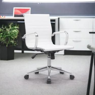 Imagem de Cadeira de Escritório Diretor Premium Branca – Elegância e Conforto
