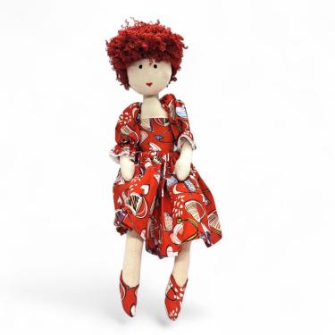 Imagem de Boneca de Pano Artesanal 37 cm Delicada Vestido Vermelho