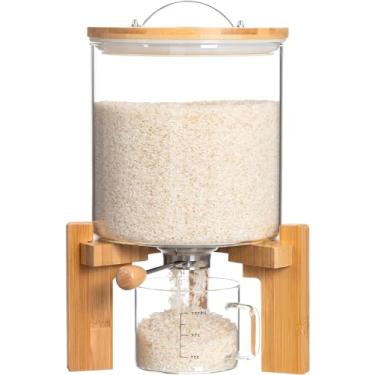 Imagem de Famyards dispensador de arroz de vidro com suporte de madeira recipiente para farinha e cereais com copo medidor de vidro despensa organização de alimentos recipiente de armazenamento com ta