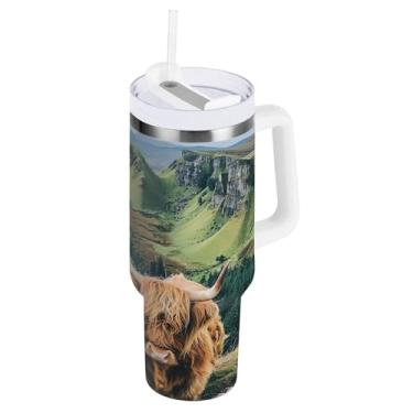 Imagem de ODAWA Copo de viagem isolado grande com alça e tampa de palha, copo à prova de vazamento Highland Cows