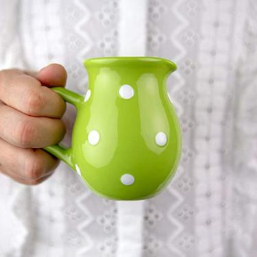 Imagem de City to Cottage Creme de cerâmica feito à mão verde limão e branco, pote de leite, dosador, jarra de jarro, presente de inauguração de cerâmica para amantes de chá e café