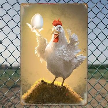 Imagem de Galinha segurando ovo na colina arte de parede de alumínio rústico e placa de metal - 20 x 30 cm decoração vintage para ambientes internos e externos para casa, escritório, café, quintal e fazenda de