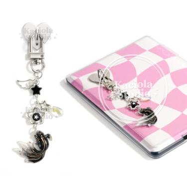 Imagem de Kaciola Correntes de berloque para Kindle, pingente de estrela koi preta fofo e-reader pulseiras de telefone acessórios presente para leitores amantes de livros mulheres e homens, pingentes