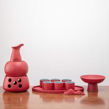 Imagem de JOEUQK Conjunto de saquê com aquecedor, conjunto de saki quente de cerâmica tradicional, 12 peças, incluindo 1 fogão de vela, 1 caneca de aquecimento, 1 pote de saquê, 6 copos de saquê, 1 bandeja, 1