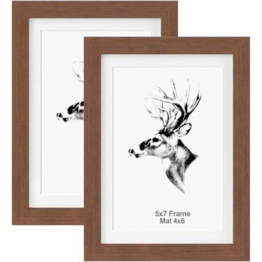 Imagem de Yaetm Porta-retrato 12 x 18 cm com tapete para conjunto de 2 x 15 cm, marrom nogueira, molduras de madeira maciça, 13 x 18 cm com vidro temperado, tela na mesa ou na parede (pacote com 2, nogueira)