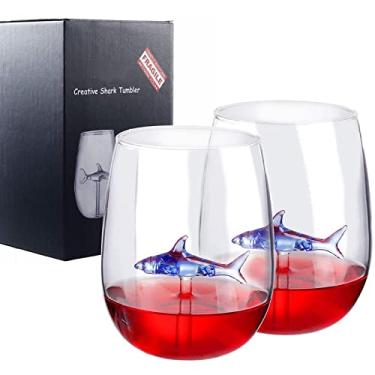 Imagem de Taça de vinho de tubarão com tubarão dentro, taças de vinho de tubarão coloridas azuis 3D exclusivas (conjunto de 2), tubarão personalizado em taças de vinho tinto, presentes modernos para amantes de