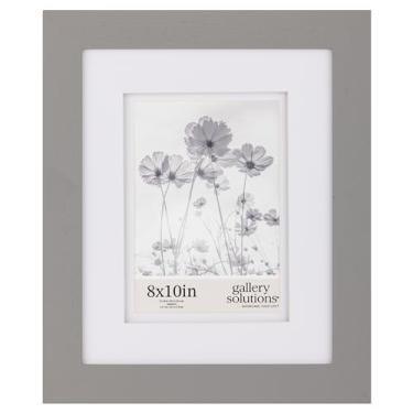 Imagem de Gallery Solutions - Moldura de parede cinza plana de 20,3 x 25,4 cm - tapete branco duplo - suporte de parede/parede - para fotos de 12,7 x 17,8 cm - Opções de montagem versáteis -