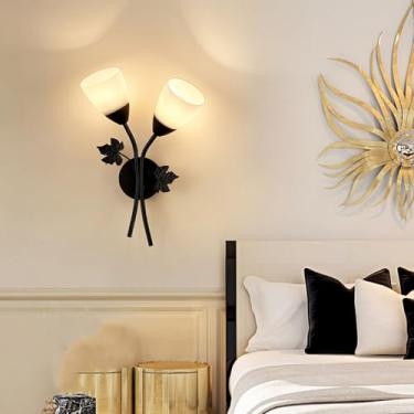 Imagem de Arandela dupla rústica clássica com 2 luzes, luminária de parede com abajur de vidro branco leitoso, luminária de parede para cabeceira do quarto do banheiro