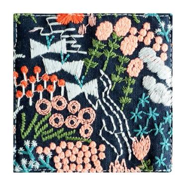 Imagem de Pacote com 4 porta-copos de pano floral bordado, porta-copos de tecido para bebidas tapetes de mesa rústicos de linho de algodão resistentes ao calor tapetes quadrados antiderrapantes para mesa de