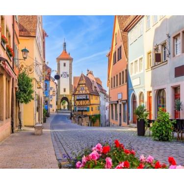 Imagem de CORFOTO Pano de fundo de cidade medieval alemã 3 x 2,4 m Tecido Baviera Rothenburg Kobolzell Gate Street Background para a Europa Tema Alemão Decoração de Festa Bávara Decorações de Festas Férias