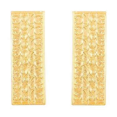 Imagem de Brincos femininos em tom dourado com tema geométrico inovador e estiloso bollywood indiano Touchstone.