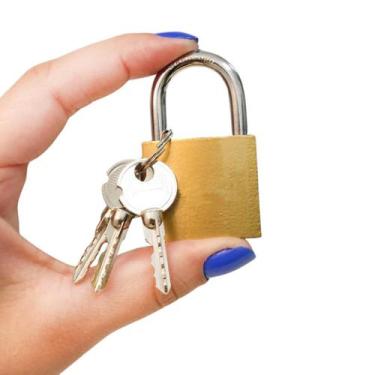 Imagem de Kit 2 Cadeados 32mm Proteção Antifurto Dourados Com 3 Chaves Tetra Par