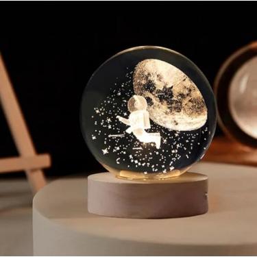Imagem de Luminária de Mesa Bola de Cristal Esfera 3D, Base de Madeira Decorativa, Abajur USB, Globo Terrestre Saturno Sistema Solar Lua Galáxia