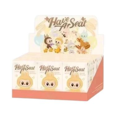 Imagem de Labubu Sentado Festa Vinil Pelúcia Caixa Surpresa Alta Qualidade Macar