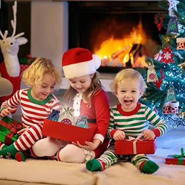 Imagem de Pssopp Conjunto de Sacos de Enchimento de Calendário de Advento de Natal de 24 Unidades - Sacos Surpresa Coloridos para Janela de Parede Árvore de Natal - de Linho Reutilizáveis ​​com Números e Adesivos de Letras Presentes de Contagem Regressiva DIY para Crianças (Estilo Um)