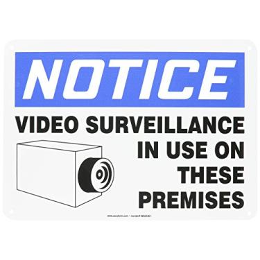Imagem de Accuform Placa de segurança de alumínio MASE801VA, legenda "Aviso de vigilância por vídeo em uso nestas instalações" com gráfico, 25,4 cm de comprimento x 35,5 cm de largura x 0,1 cm de espessura,