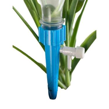 Imagem de 1 Gotejador Irrigador Para Acoplar Em Garrafa Pet Azul/Verde