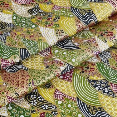 Imagem de MAYJOYDIY Tecido de algodão estilo japonês em forma de leque de 1,1 m 150 cm tecido de escamas de peixe verde amarelo tecido de embrulho floral patchwork estampado acolchoado para artesanato e