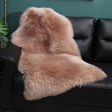 Imagem de Tapete decorativo de pele de carneiro australiano genuíno da OKAYDA, tapete decorativo de pele de cordeiro macio para quarto, sofá, camada única (marrom)