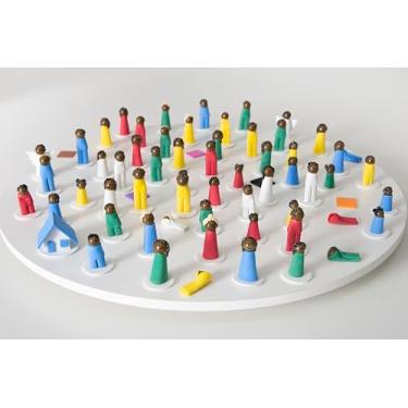 Imagem de Kit Bonecos Família Sistêmica - Afro (65 peças) - Constelação Familiar na Água - Bonecos para Constelação Familiar